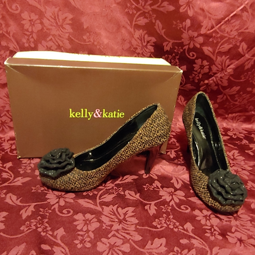 Kelly and Katie chantel style heels